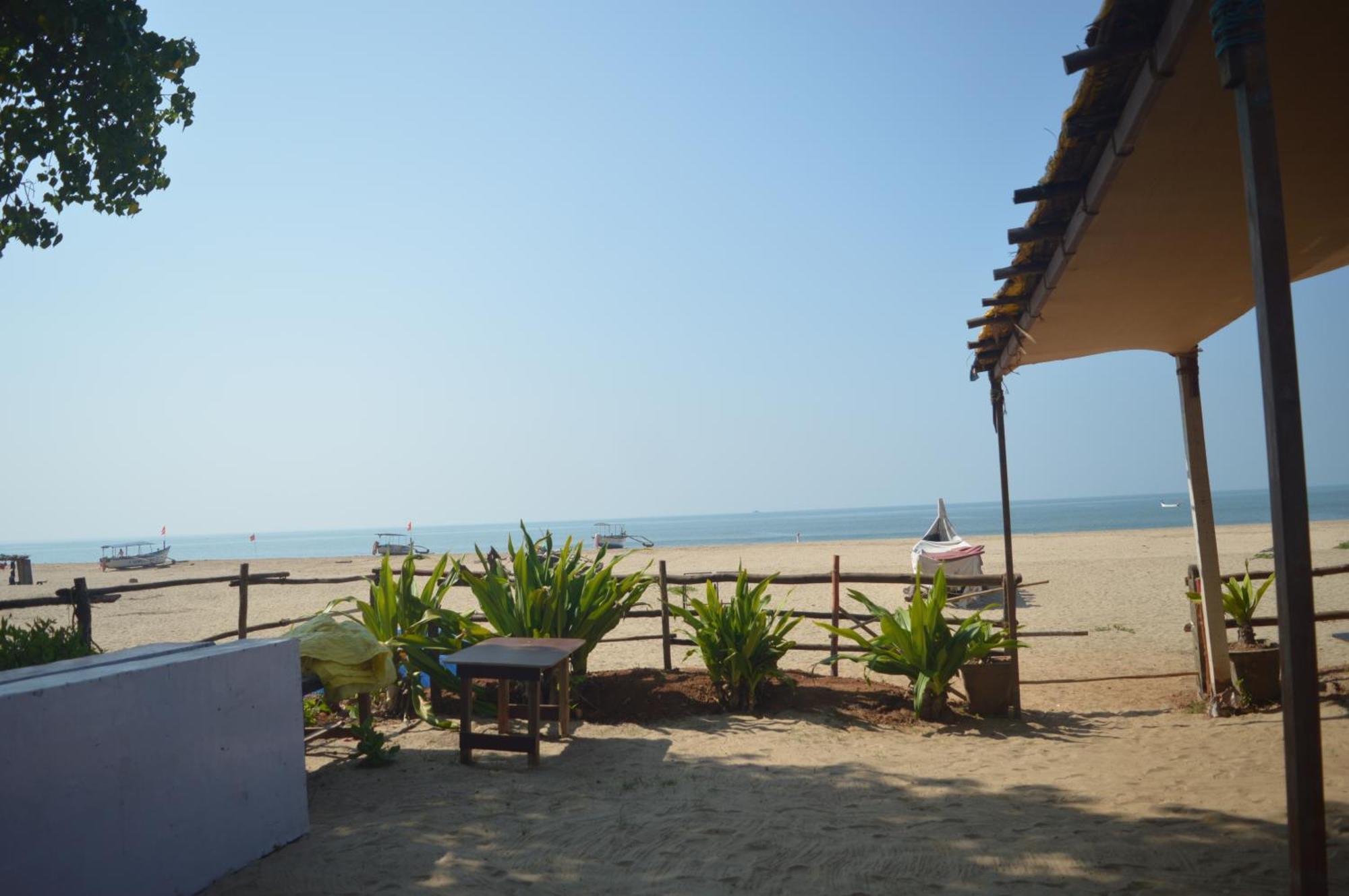 Riya Cottages And Beach Huts Agonda Exterior photo